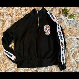 Cute cropped sweater🌹💋